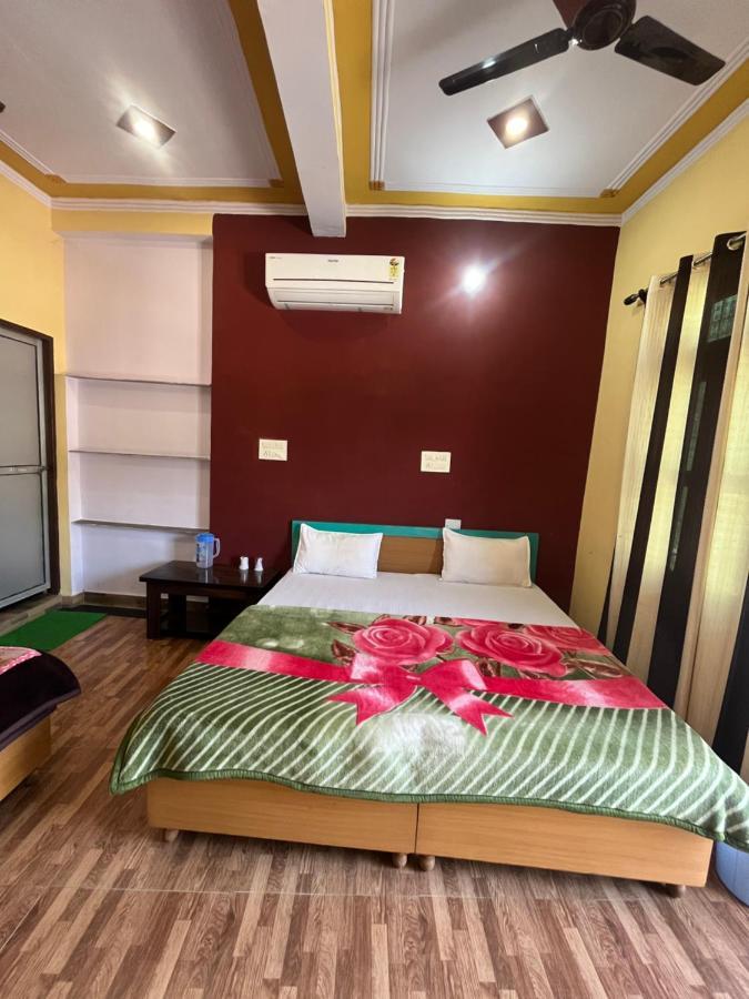 Girish Alay Home Stay Rudraprayāg المظهر الخارجي الصورة