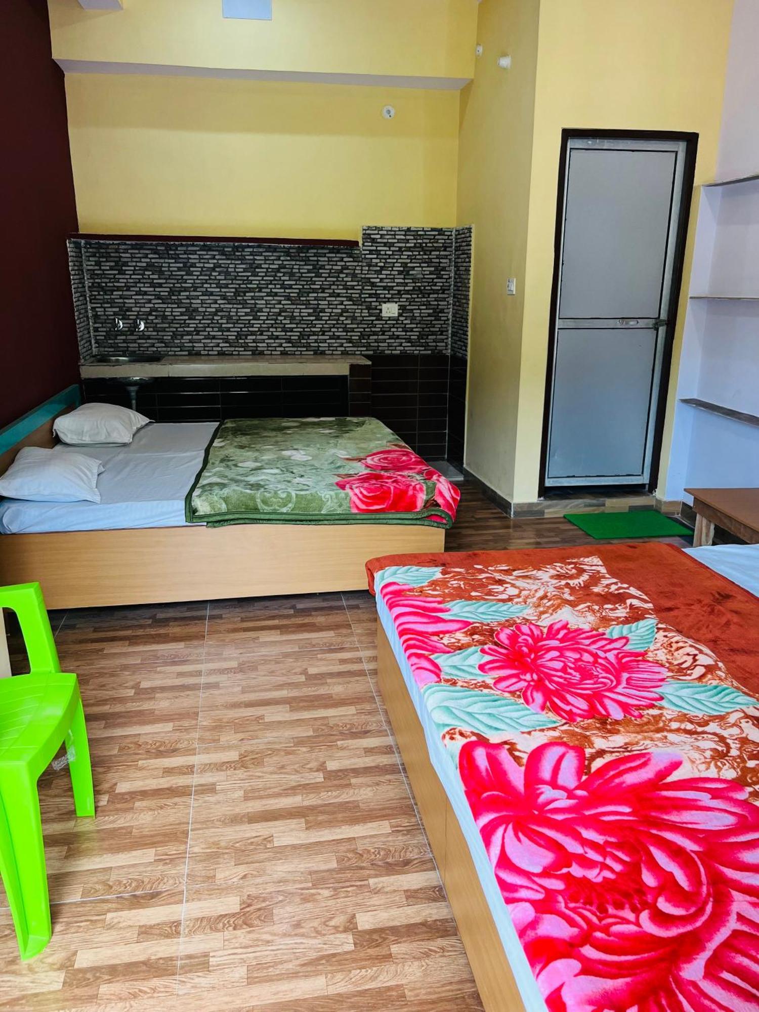 Girish Alay Home Stay Rudraprayāg المظهر الخارجي الصورة