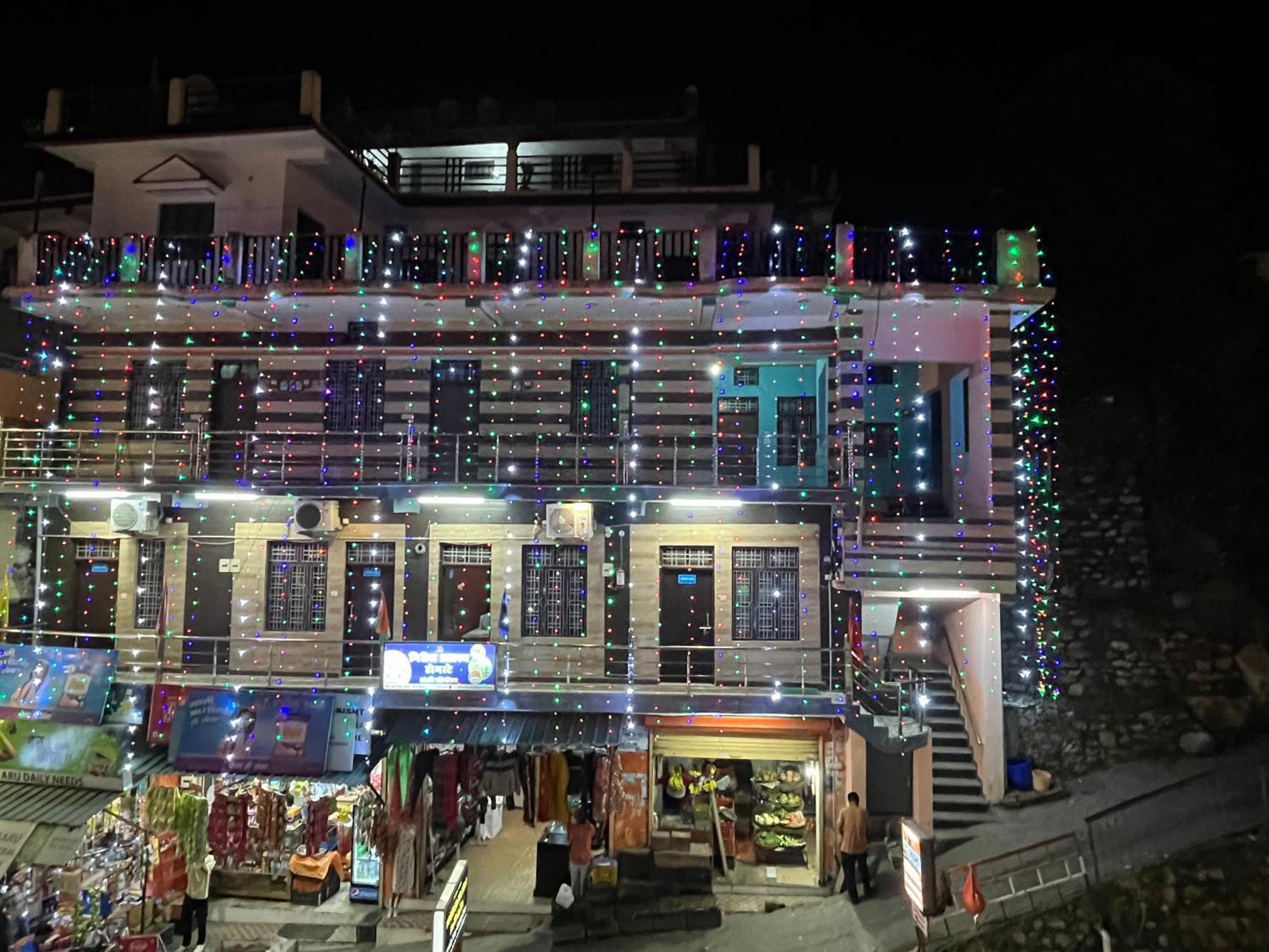Girish Alay Home Stay Rudraprayāg المظهر الخارجي الصورة